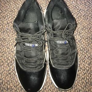 Space jam lows size 11